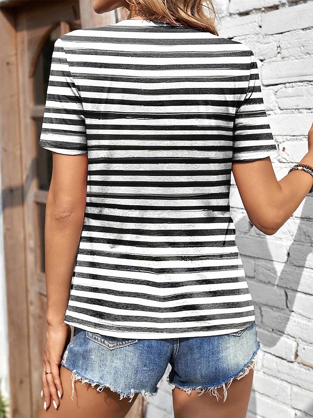 Freyja | Fashionable Short-Sleeve T-Shirt