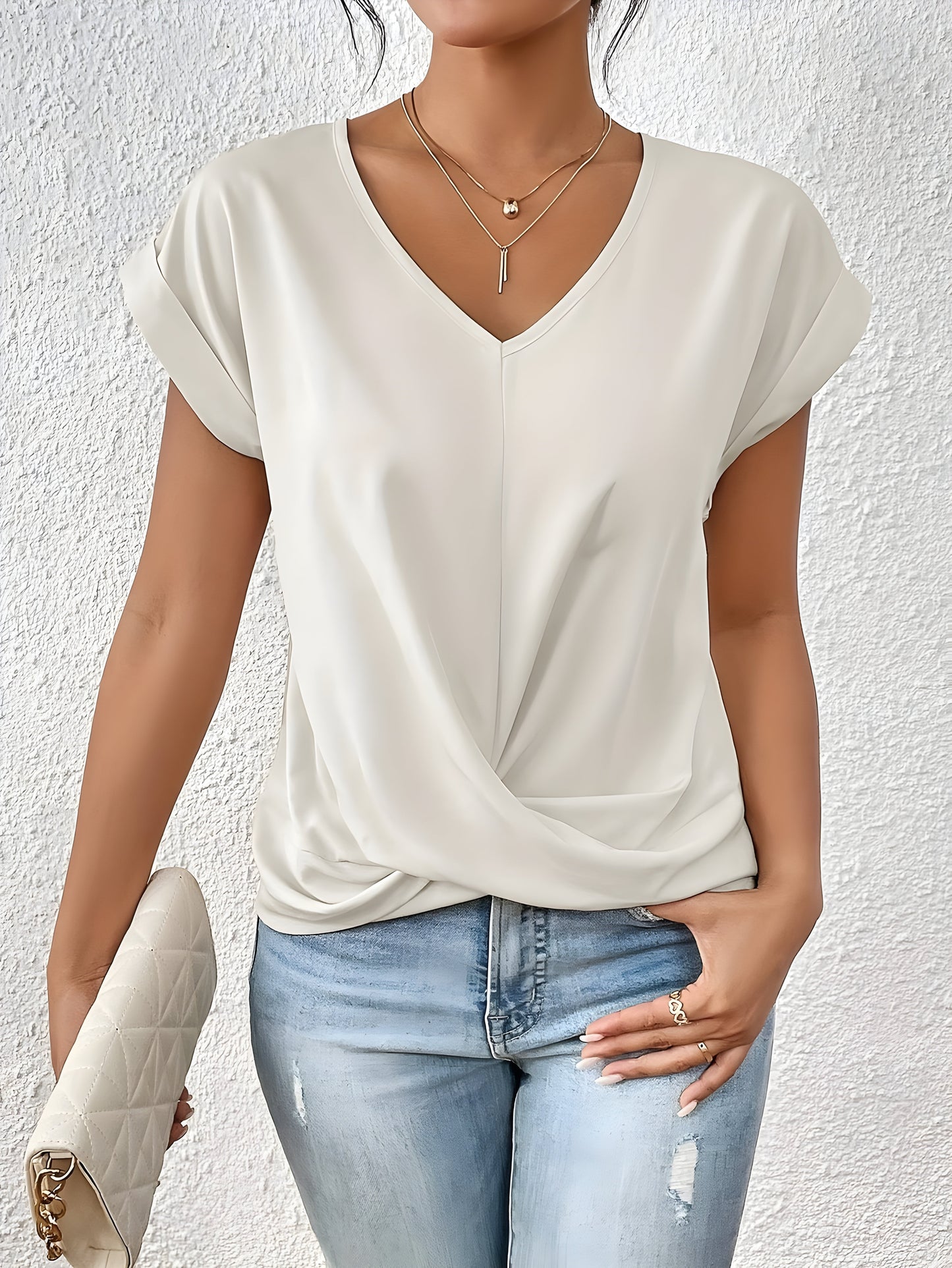 Ziva | Casual T-shirt with a V-neck